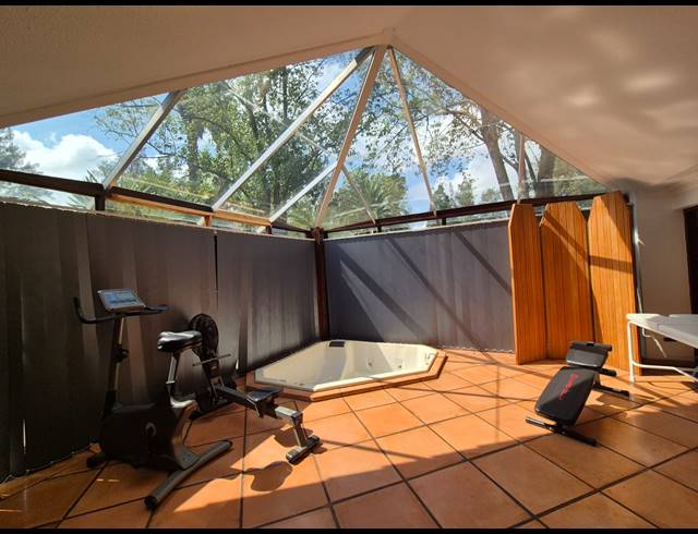 5 BEDROOM HOUSE FOR SALE IN VANWAARTSHOF
